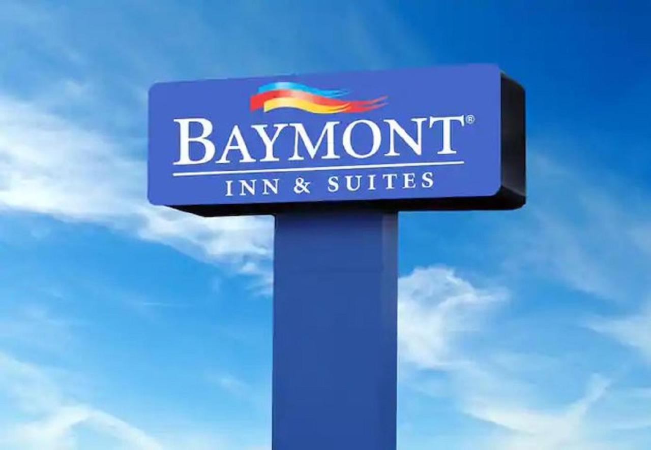 Baymont By Wyndham Madison Hotel Exterior foto