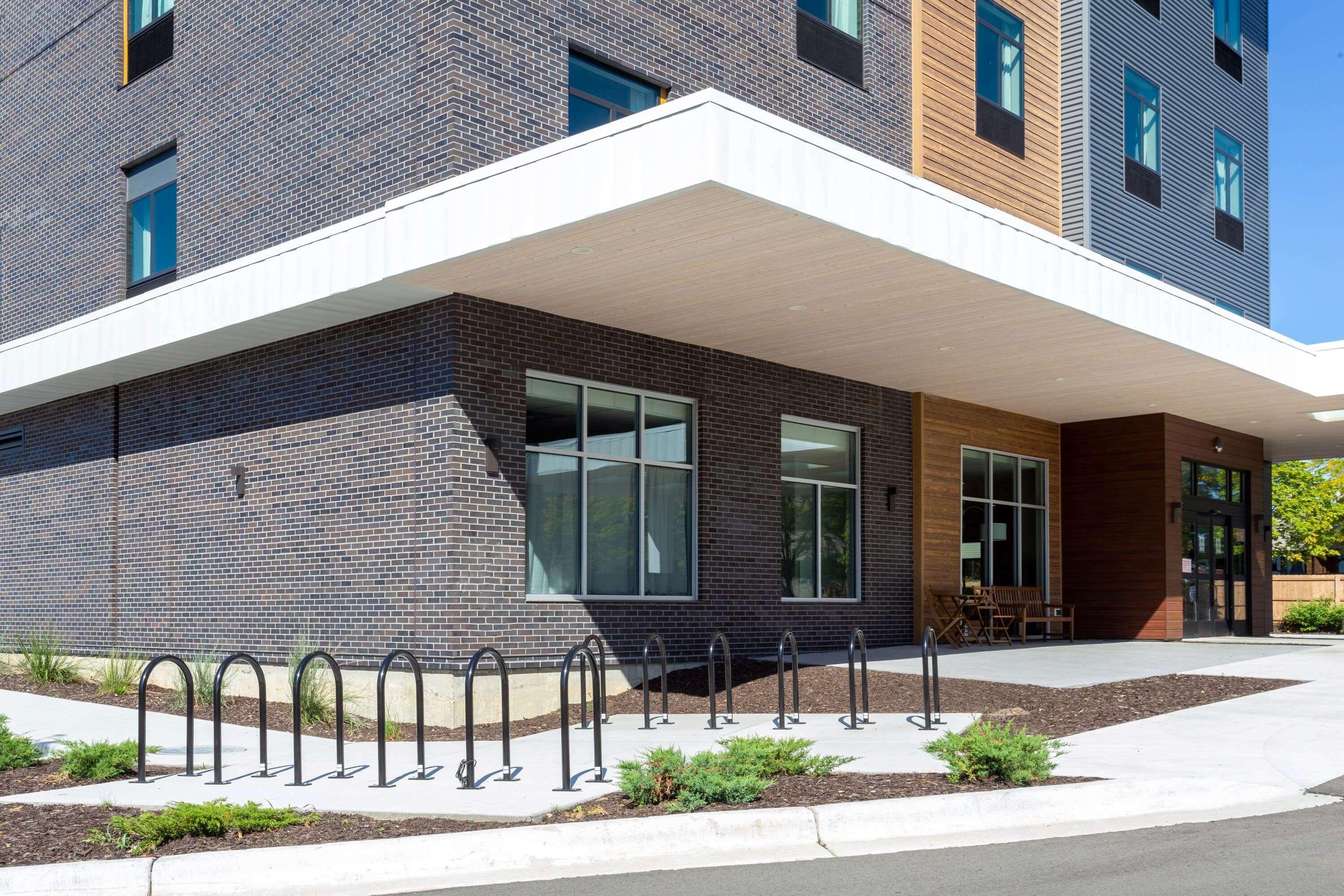Baymont By Wyndham Madison Hotel Exterior foto