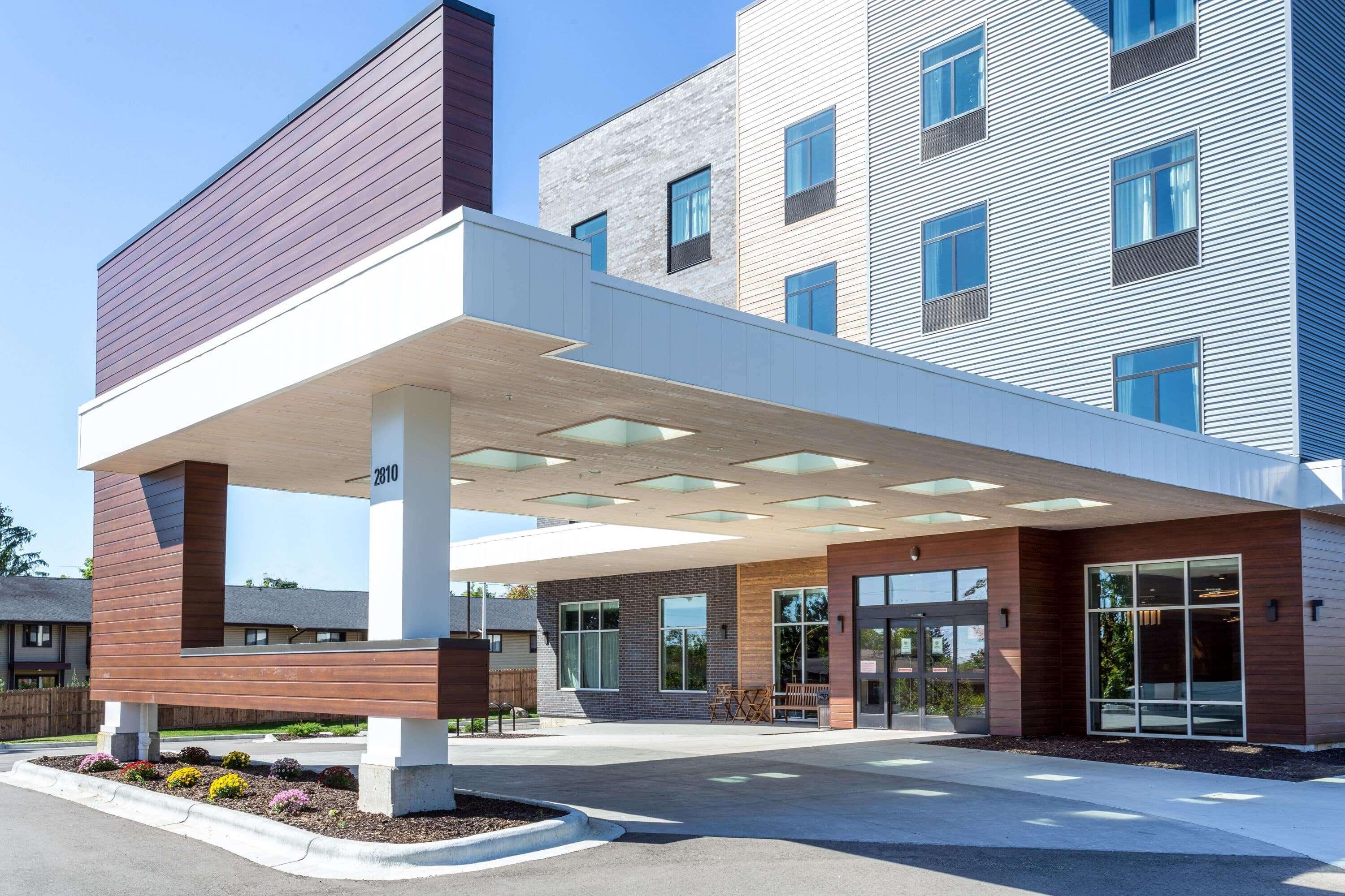 Baymont By Wyndham Madison Hotel Exterior foto